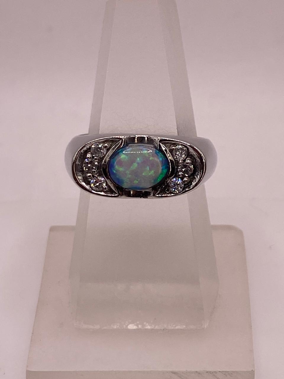 Anillo Elegante de Plata 925 con Ópalo de Fuego y Zirconia