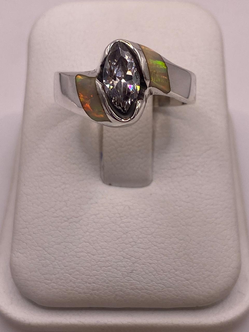 💍✨ Anillo Elegante de Plata 950con Ópalo de Fuego y Zirconia