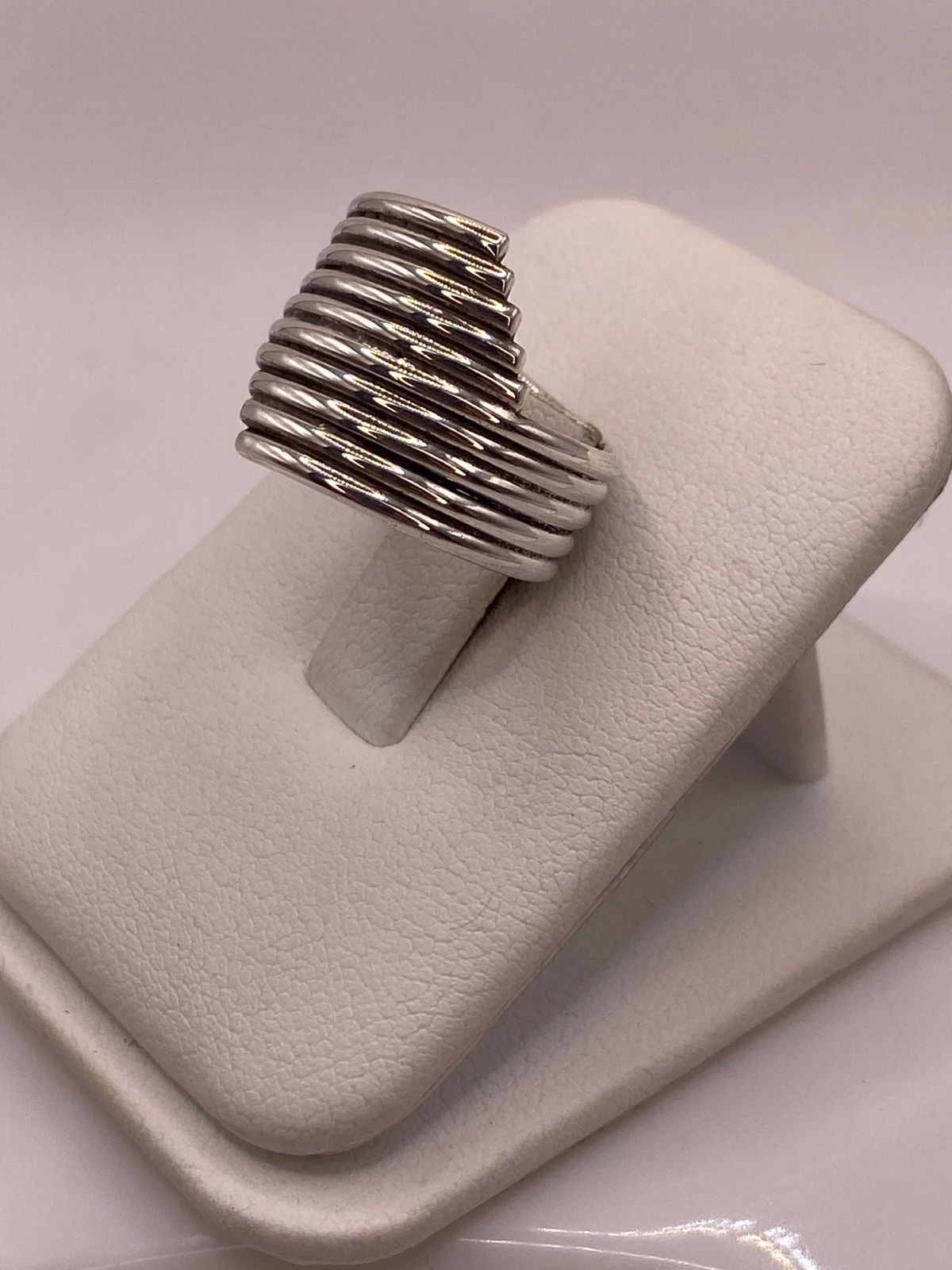 Anillo Envolvente de Barras Lisas en Plata .925