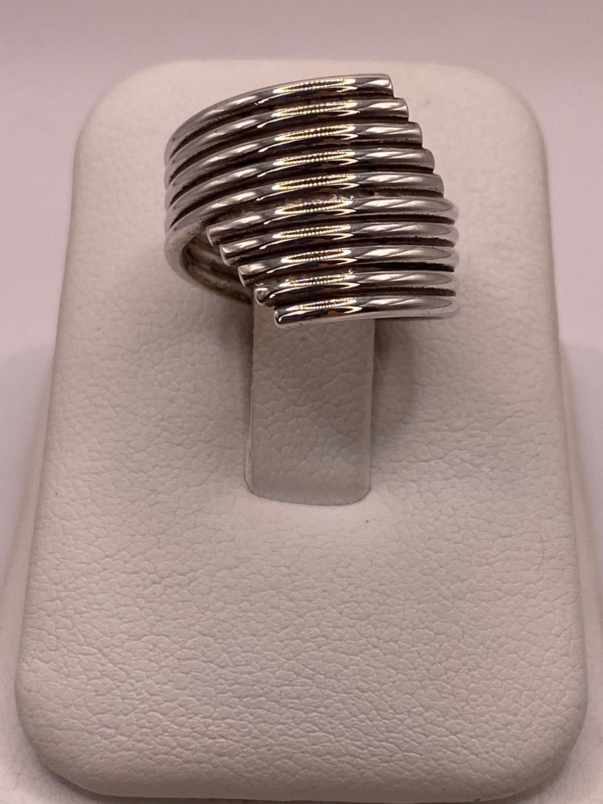 Anillo Envolvente de Barras Lisas en Plata .925