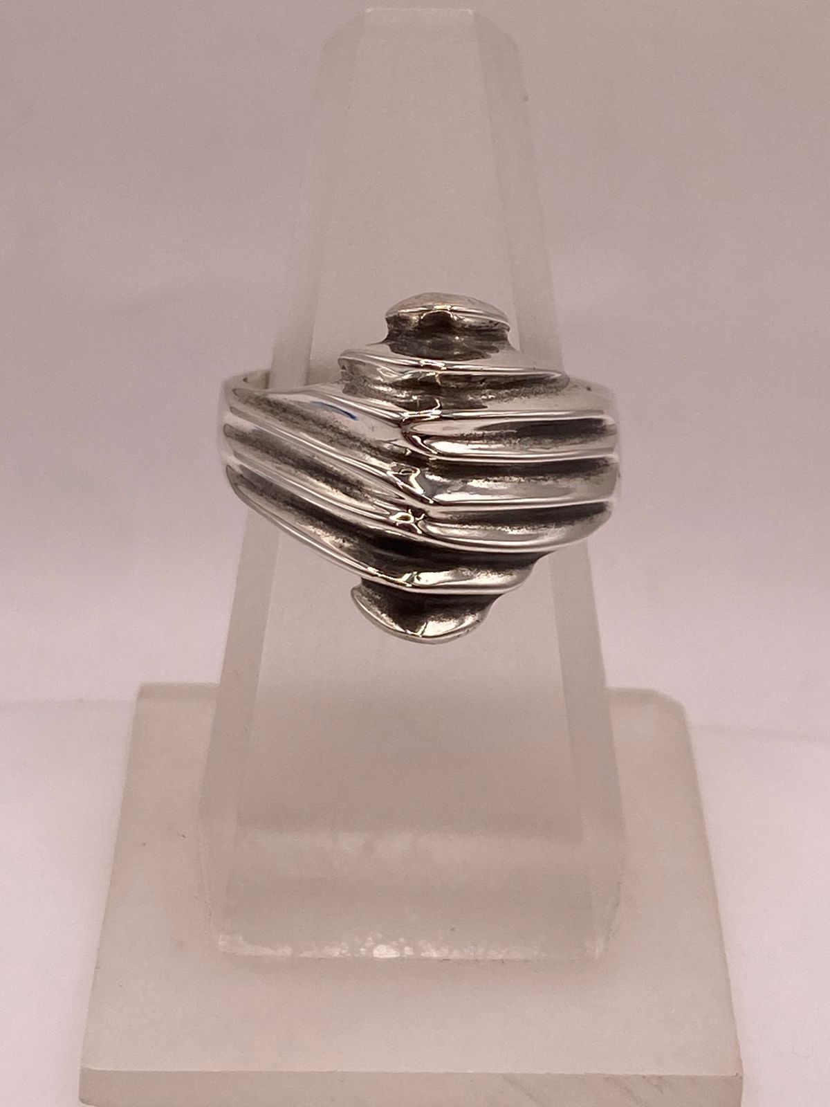 Anillo Escultural Ondas en Plata .925