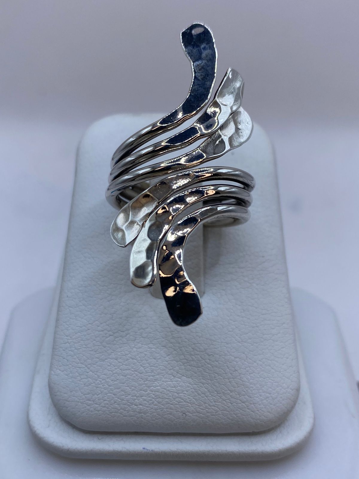 Anillo Escultural Orgánico Texturizado en Plata .925