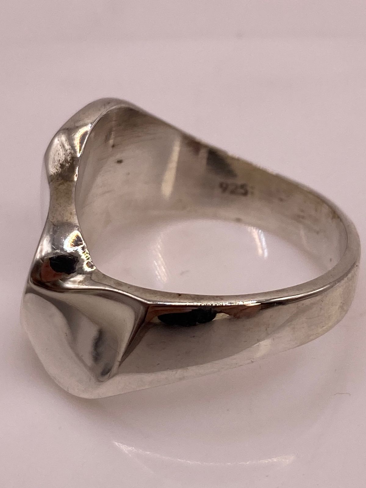 Anillo Escultural de Plata Ley .925 con Formas Ovaladas