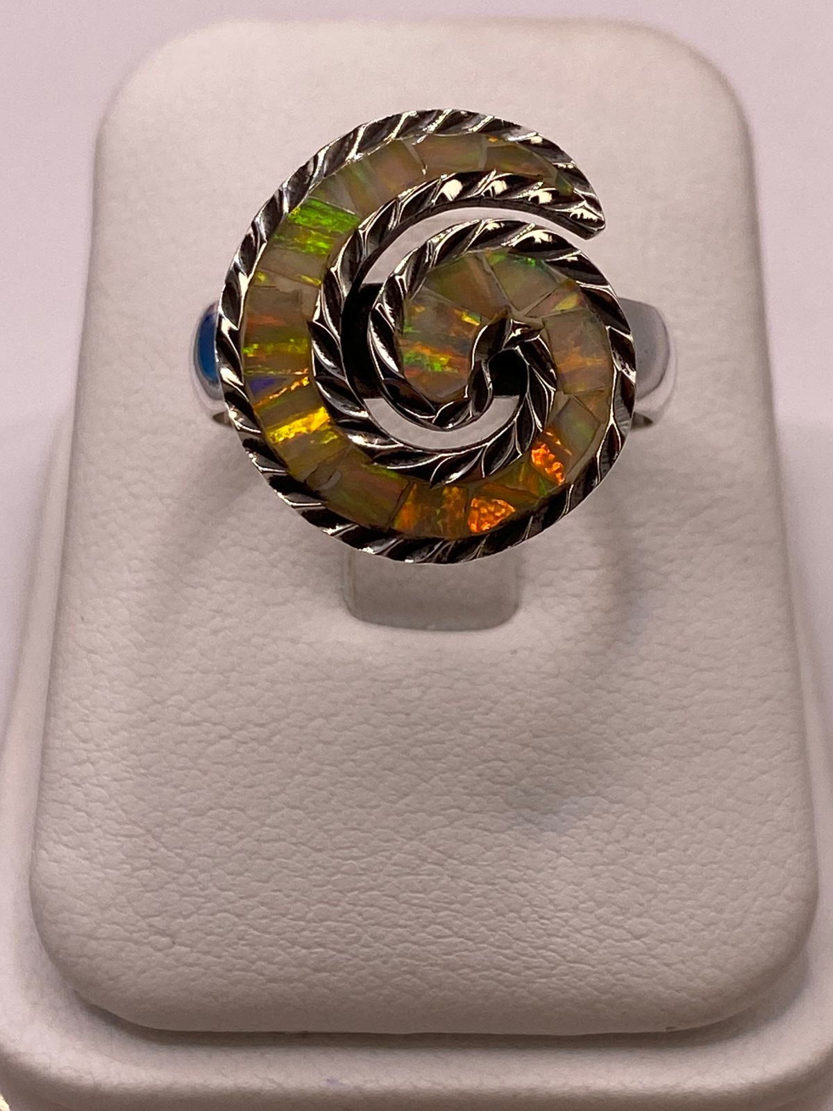 🔥 Anillo Espiral con Ópalo de Fuego en Plata Ley 925