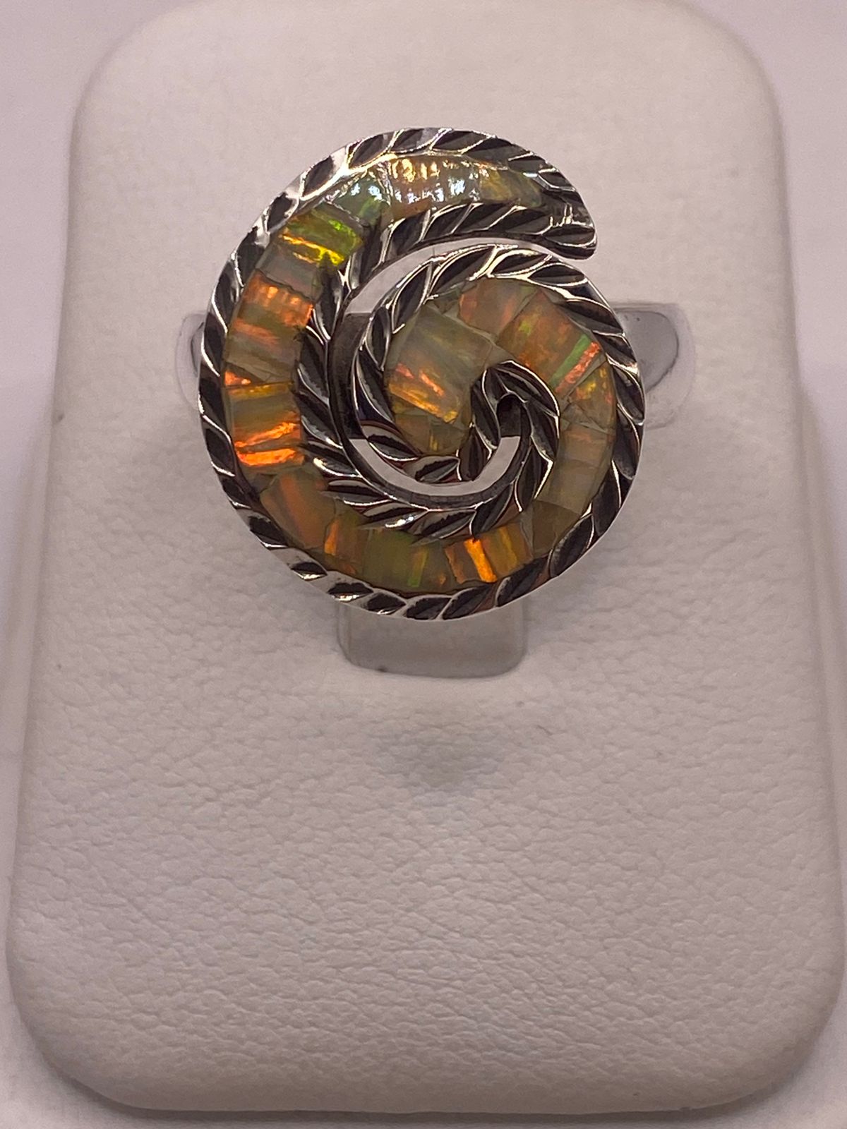 💍🔥 Anillo Espiral de Plata 950 con Ópalo de Fuego