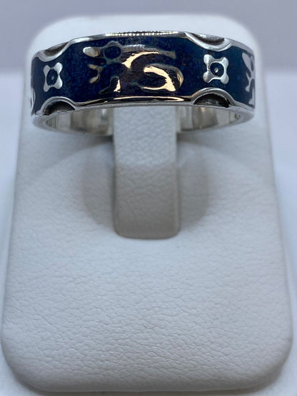 Anillo de Figura Orgánica en Turquesa y Plata .925, vista de detalle