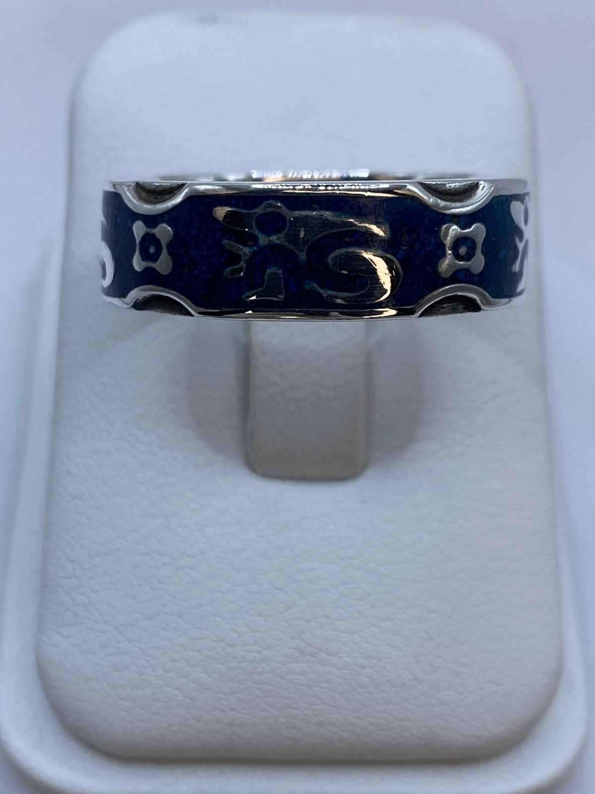 Anillo de Figura Orgánica en Turquesa y Plata .925