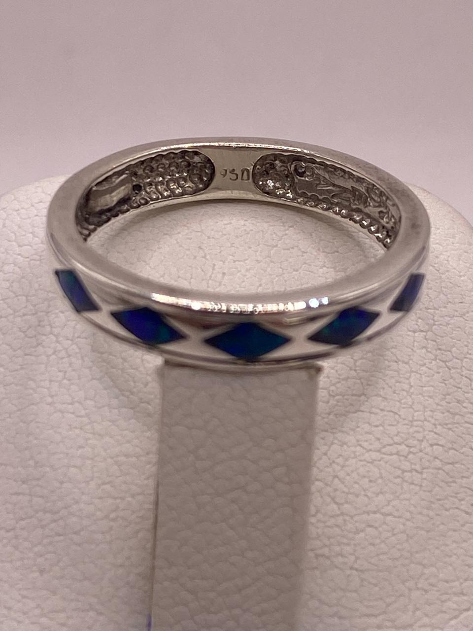 Anillo con Figuras de Rombo  Plata 950 con Ópalo de Fuego