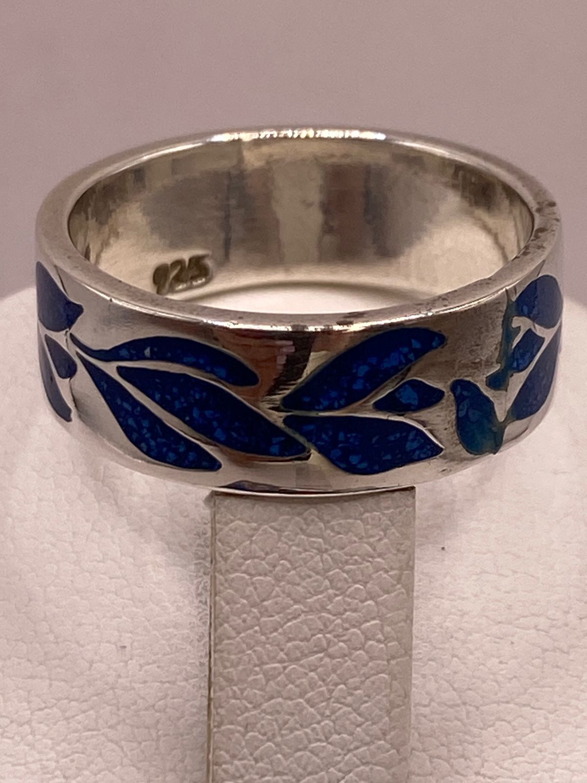🌿 Anillo Floral Azul de Plata .925 con Incrustaciones
