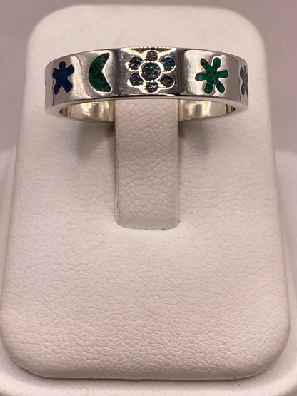 Anillo Floral y Lunar de Plata .925 con Incrustaciones, vista de detalle