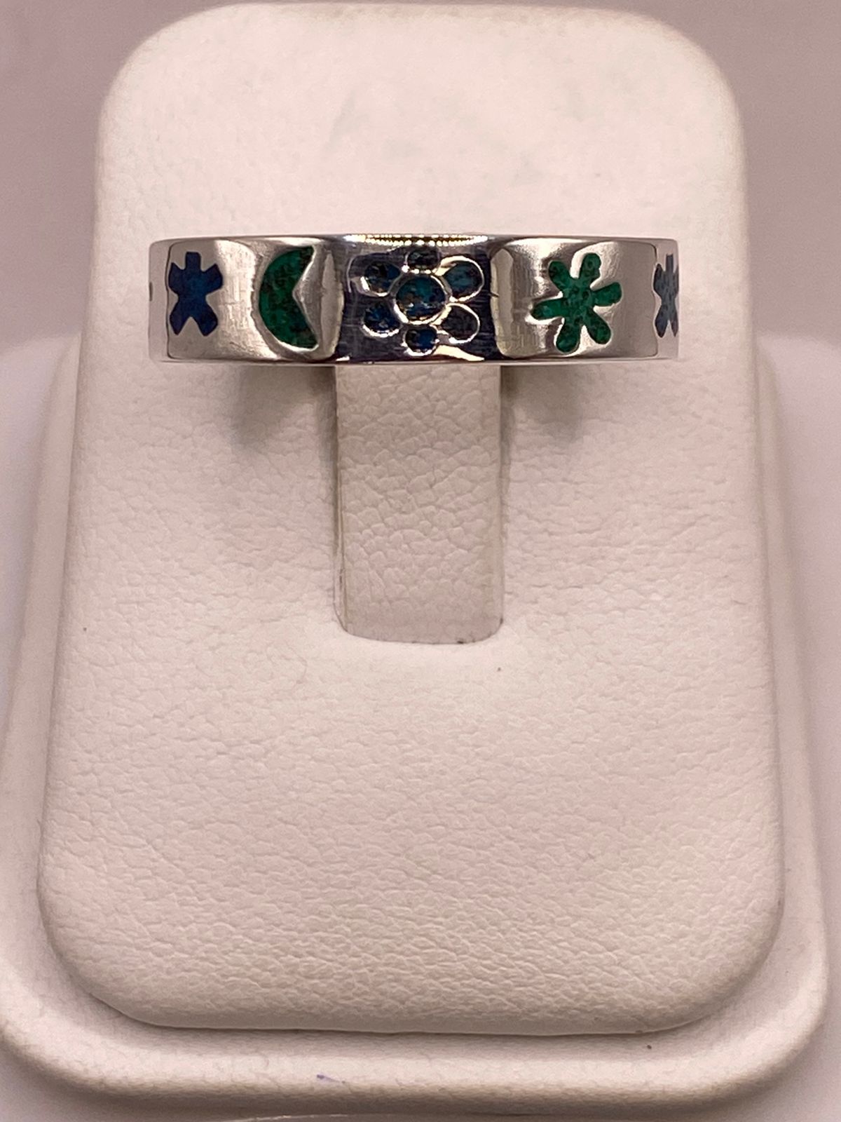Anillo Floral y Lunar de Plata .925 con Incrustaciones, vista frontal