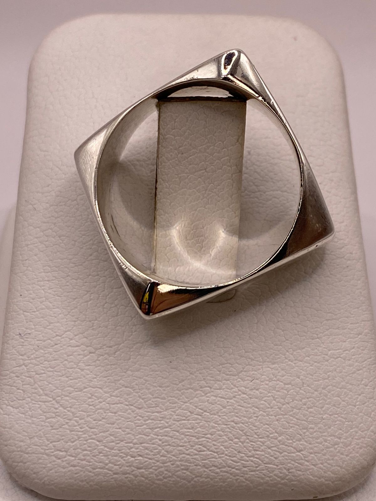 Anillo Geométrico Cuadrado de Plata Ley .925