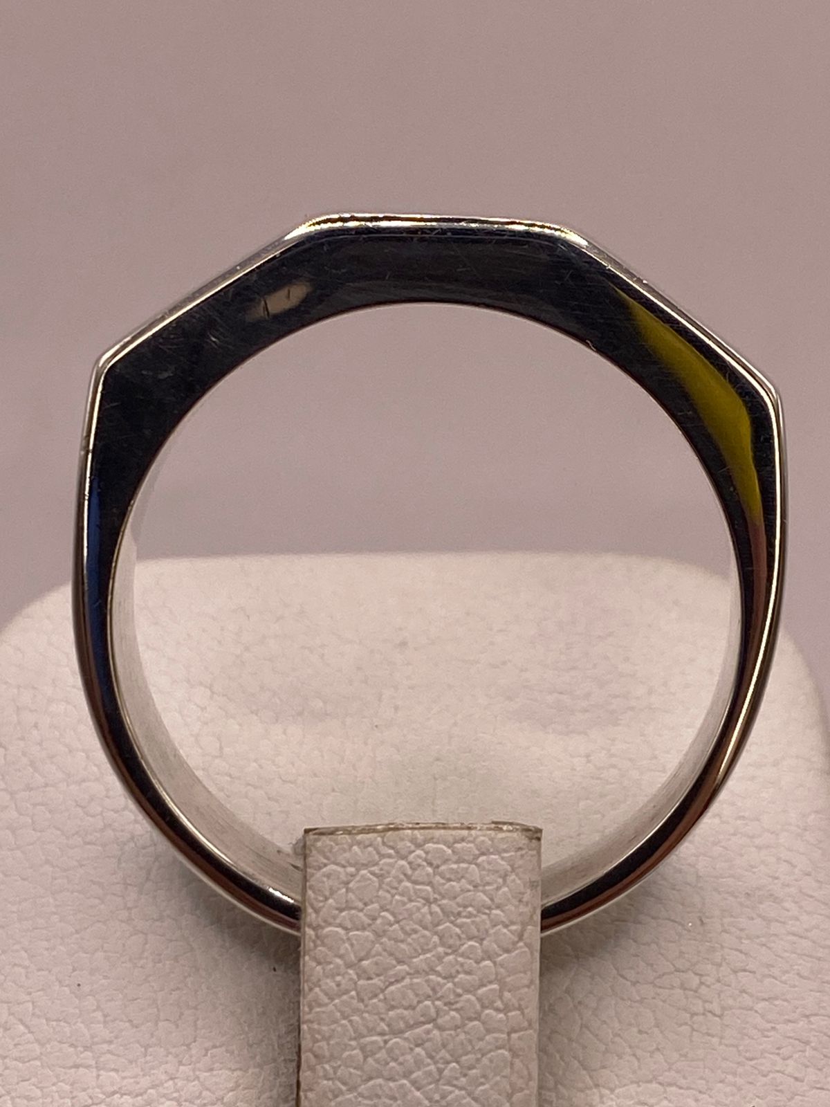 Anillo Geométrico Minimalista en Plata .925