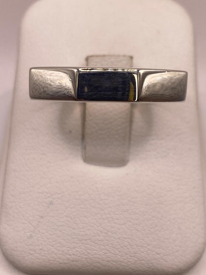 Anillo Geométrico Minimalista en Plata .925, vista frontal