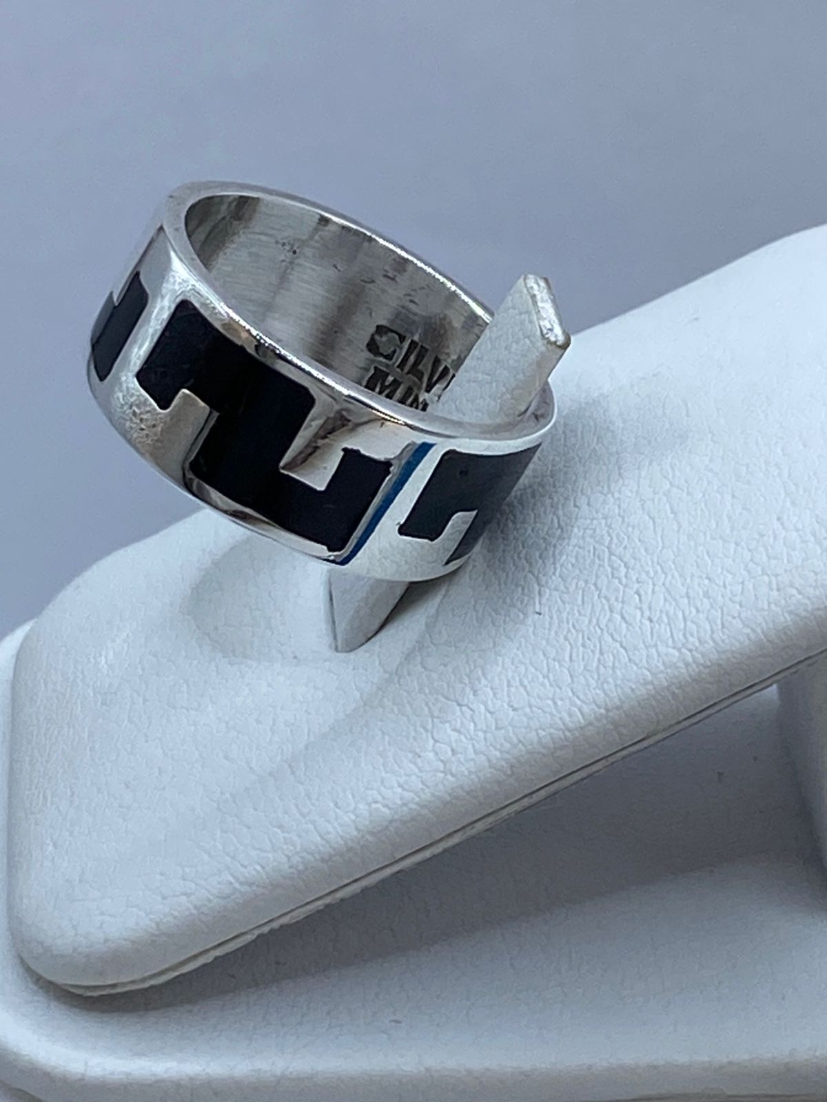 Anillo Geométrico de Plata .925 con Obsidiana Negra