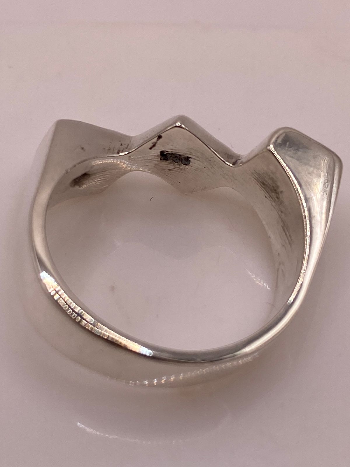 Anillo Geométrico Zigzag de Plata Ley .925