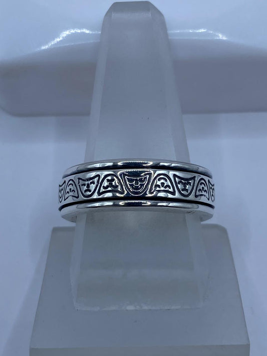 Anillo Giratorio de Plata 925 con Máscaras Teatrales — vista lateral