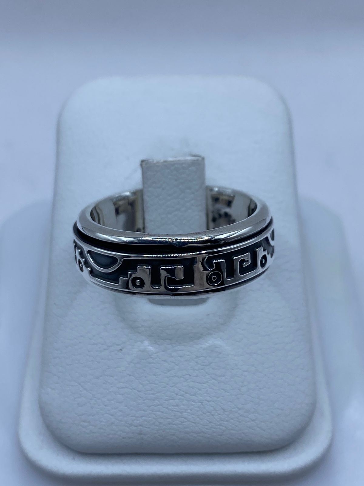 💍✨ Anillo Giratorio Diseño Geométrico Abstracto en Plata 925