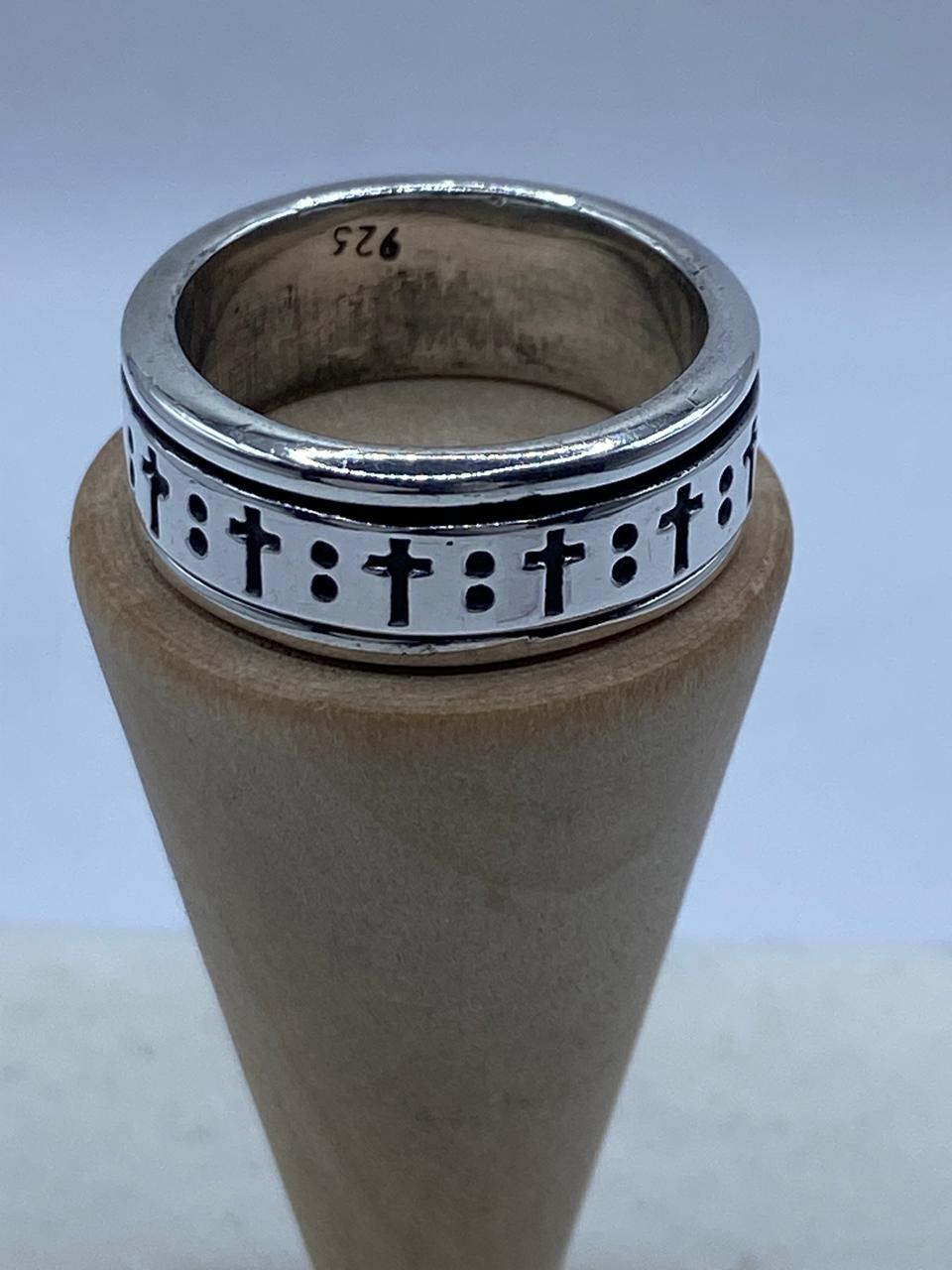 💍✝️ Anillo Giratorio de Plata 925 con Diseño de Cruces