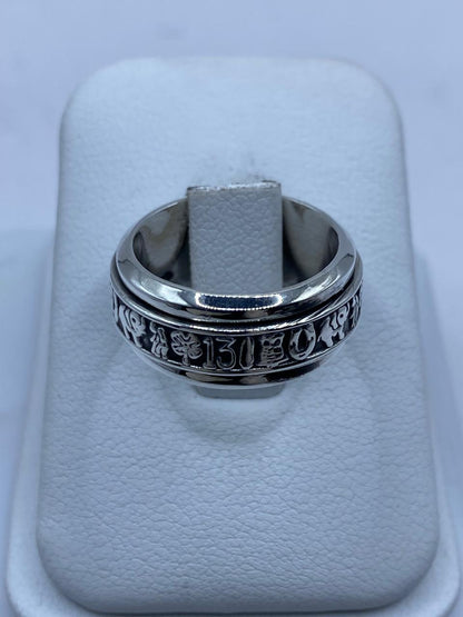 Anillo Giratorio de Plata Esterlina 925 con Símbolos de la Suerte, vista frontal