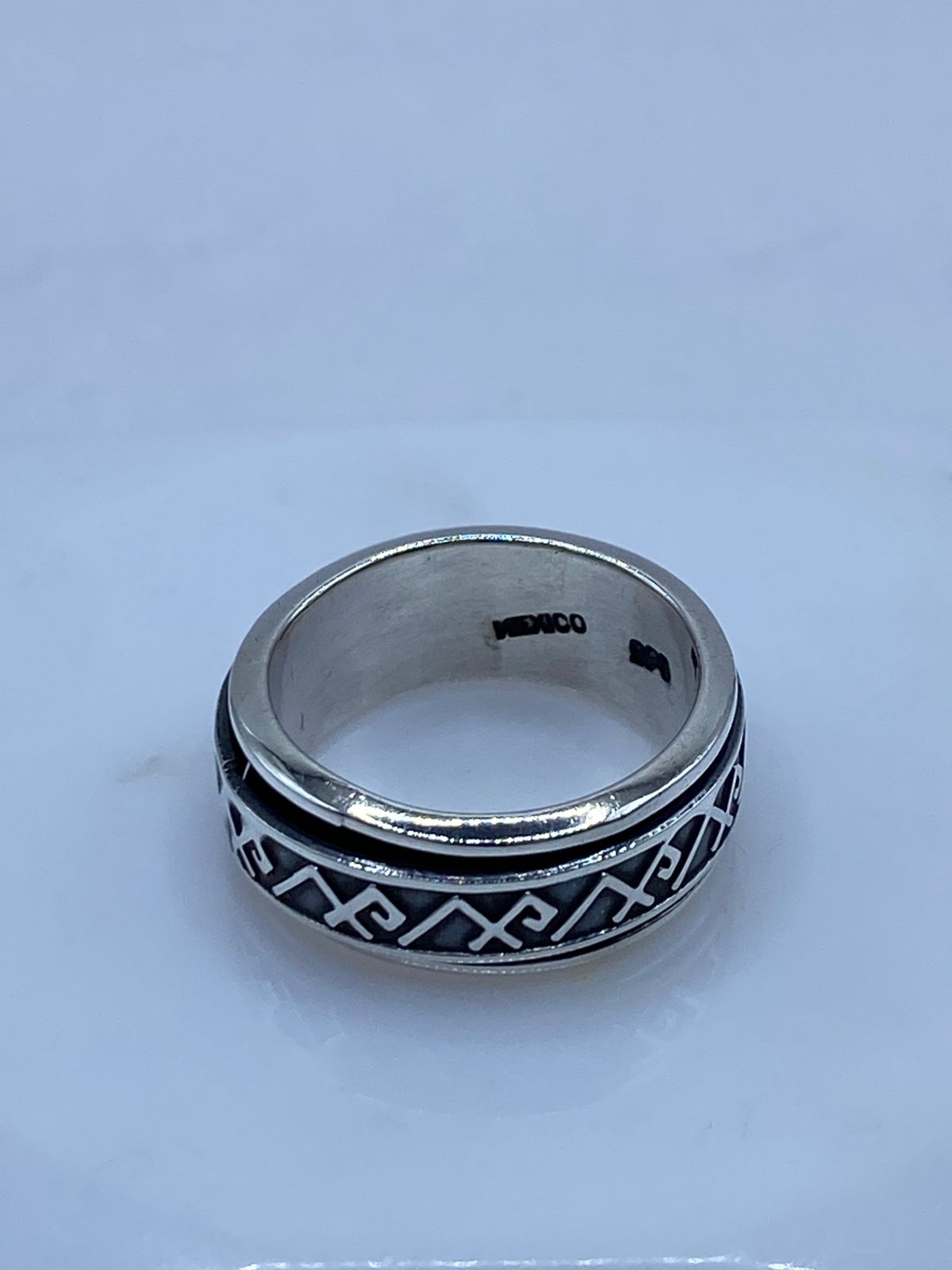 Anillo Giratorio de Plata .925 con Símbolos Geométricos