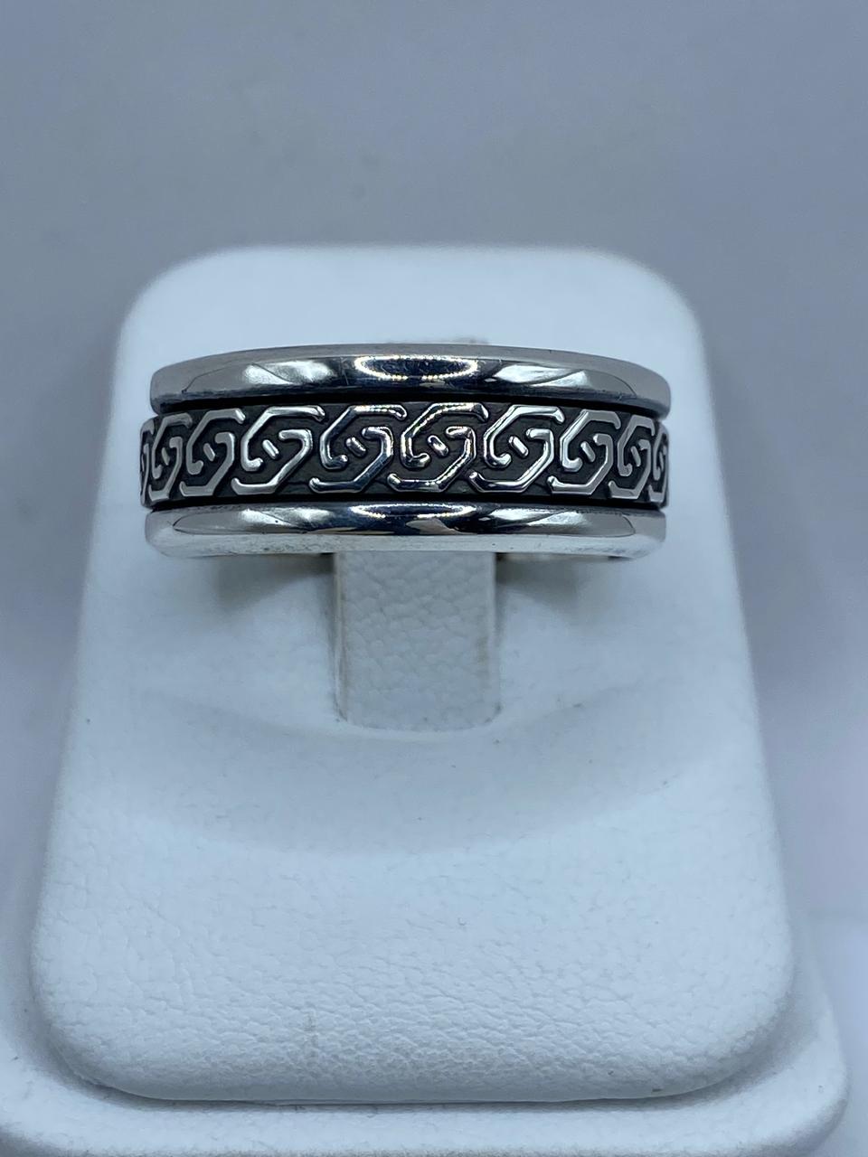 Anillo Giratorio de Plata 925 con Diseño Geométrico Clásico, vista lateral