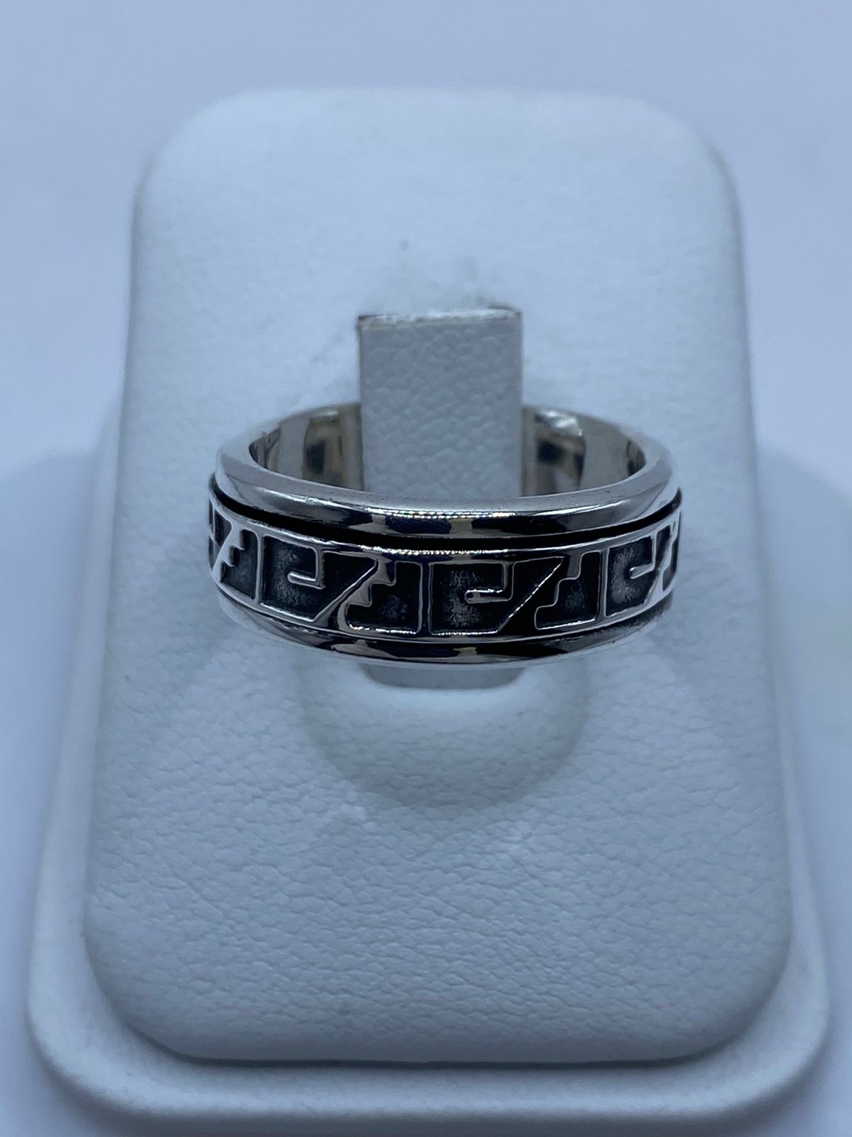 Anillo Giratorio de Plata 925 con Diseño Geométrico Moderno – Estilo Urbano Elegante — vista lateral