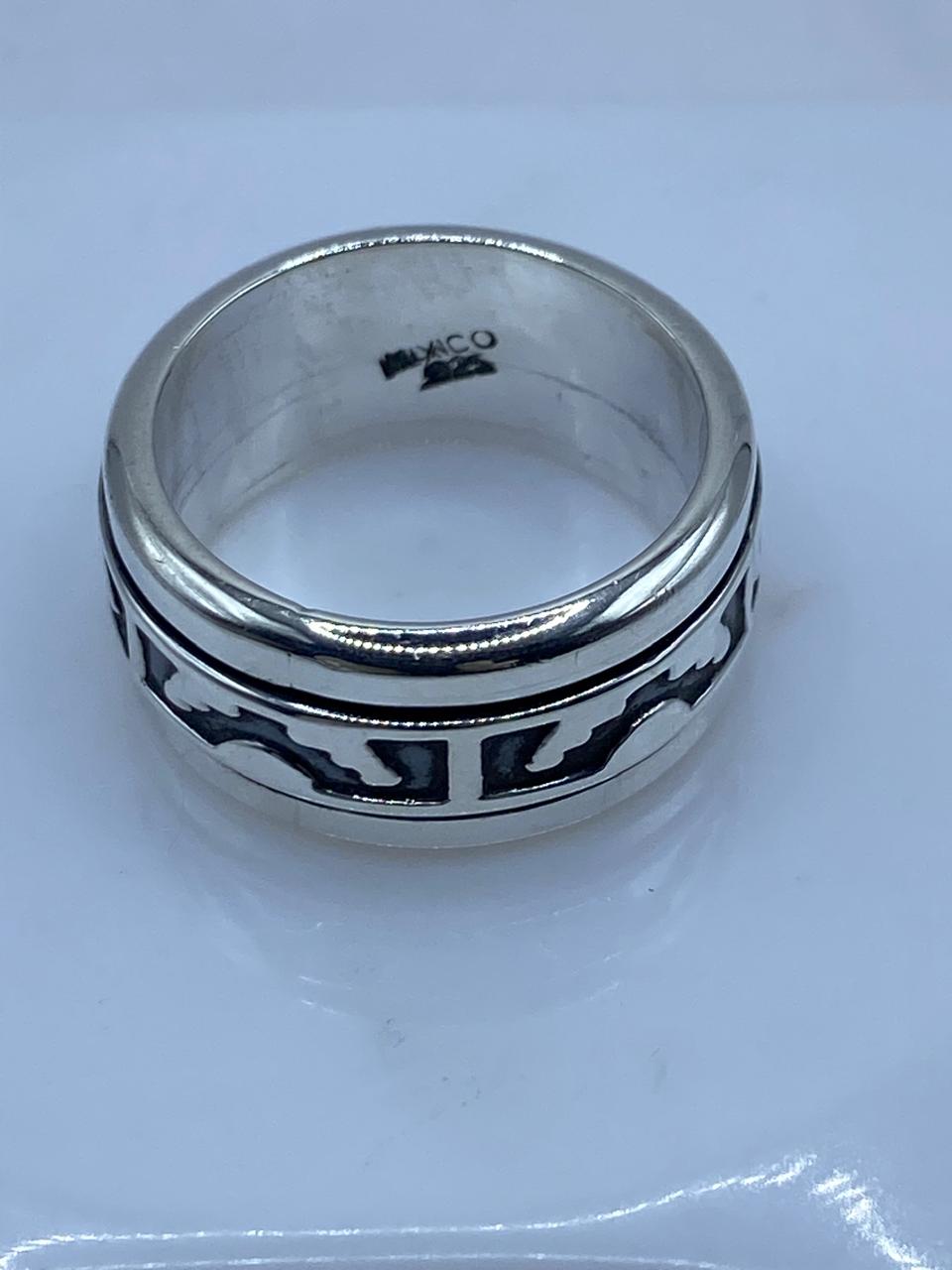 💍 Anillo Giratorio de Plata 925 con Diseño Geométrico Prehispánico