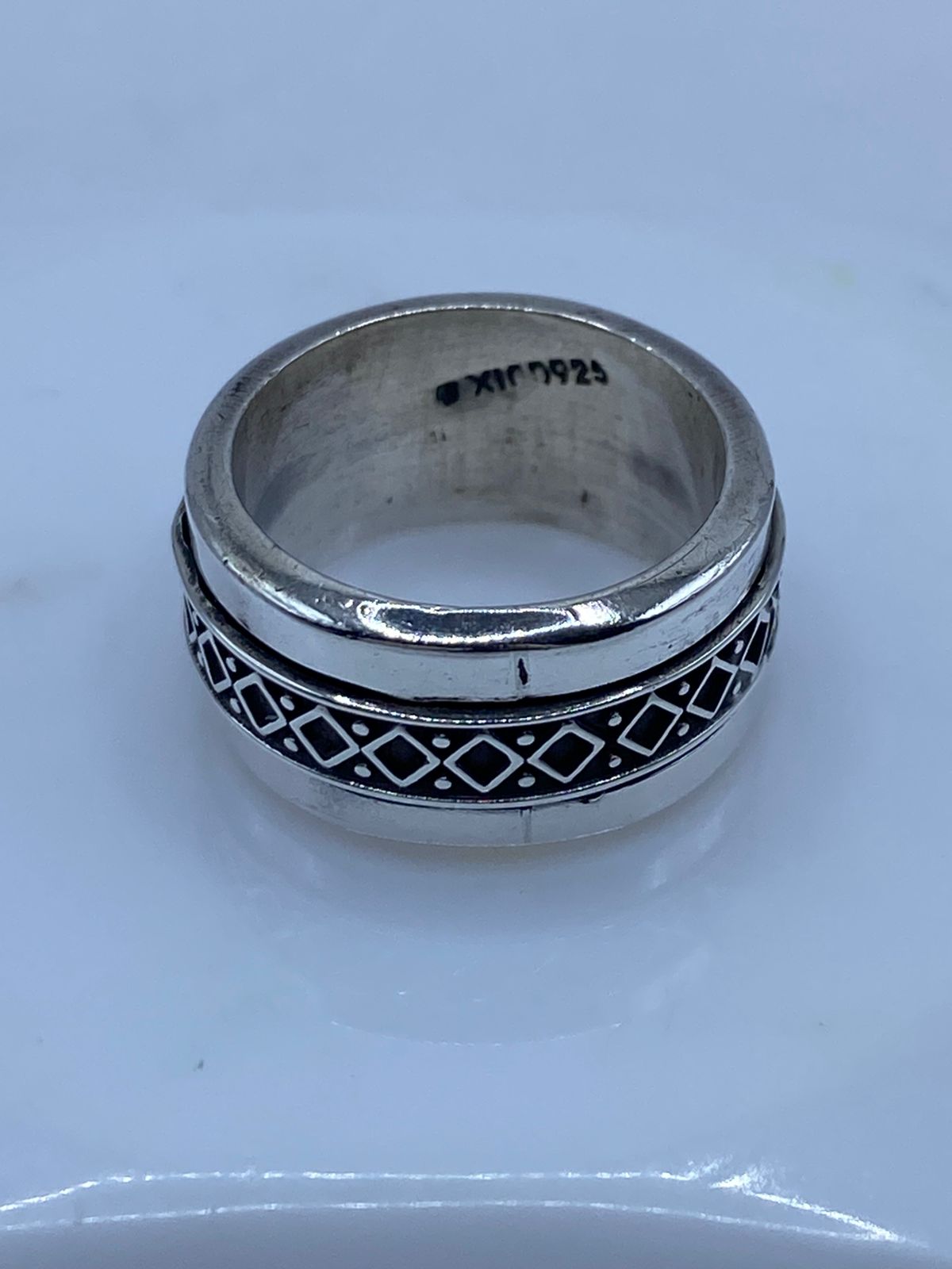 💍✨ Anillo Giratorio de Plata 925 con Diseño Geométrico de Rombos