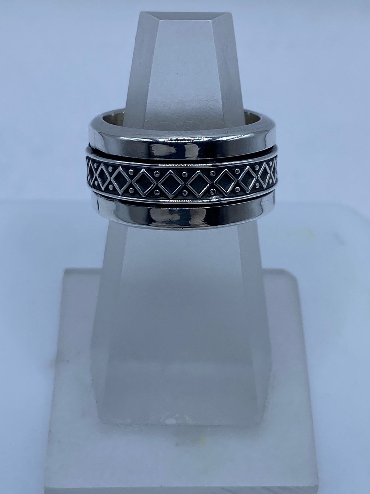 💍✨ Anillo Giratorio de Plata 925 con Diseño Geométrico de Rombos