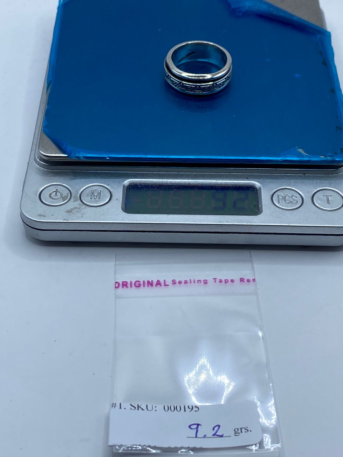 💍🔺 Anillo Giratorio de Plata 925  con Diseño Geométrico de Triángulos 🔄✨