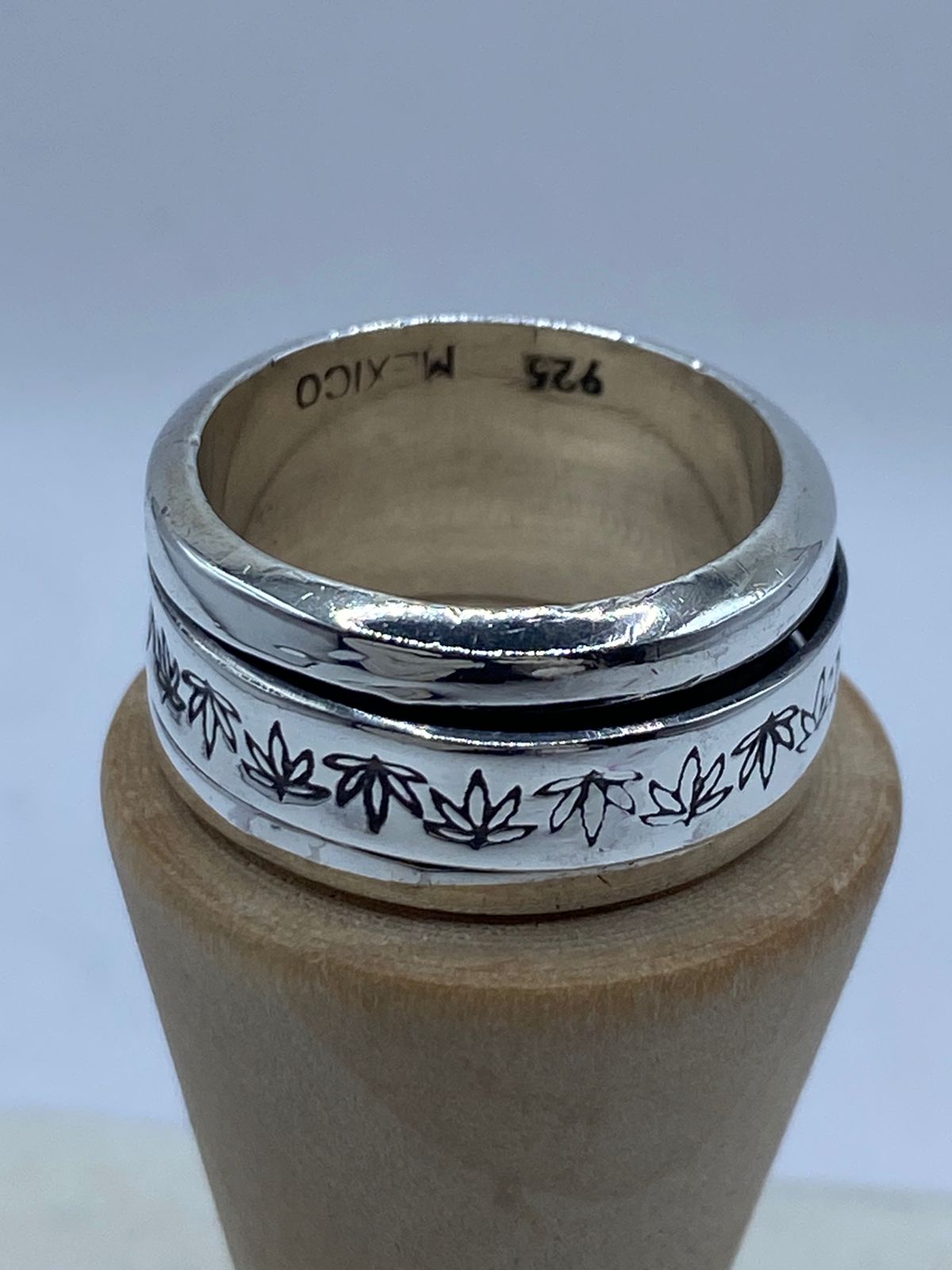 🍁💍 Anillo Giratorio de Plata 925 con Diseño de Hoja de Maple
