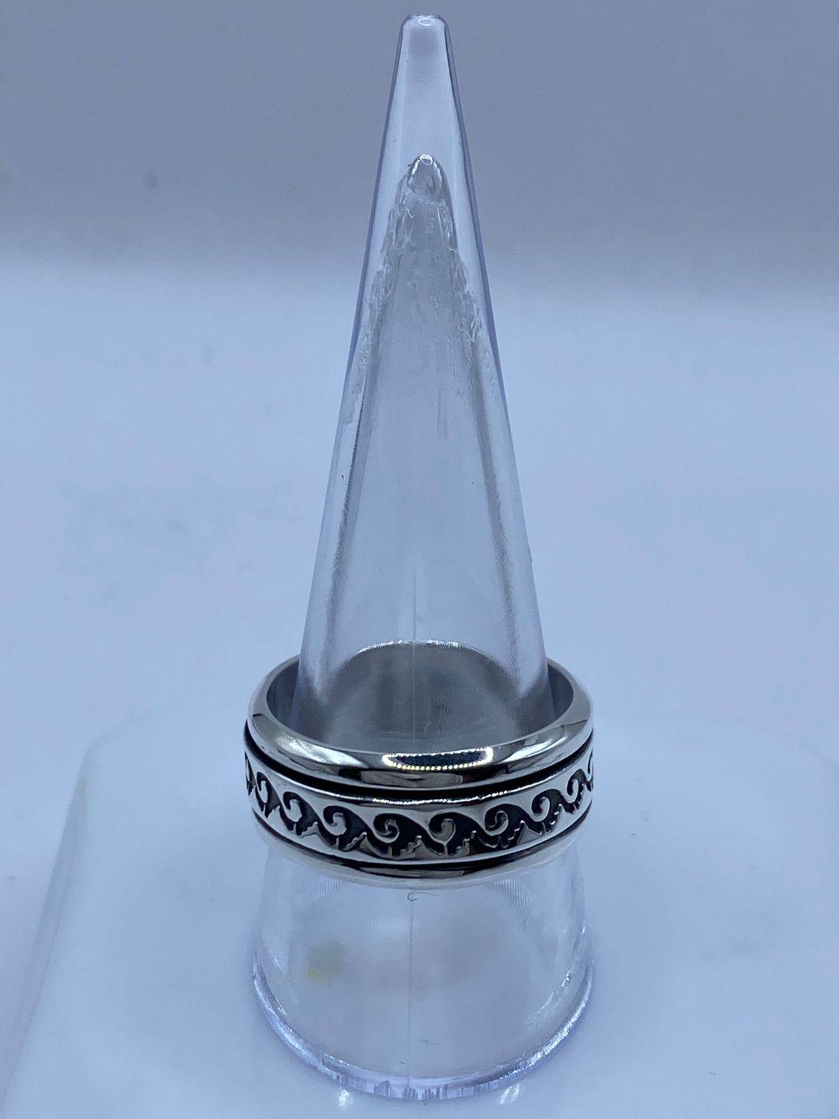 Anillo Giratorio de Plata 925 con Diseño de Olas, vista frontal