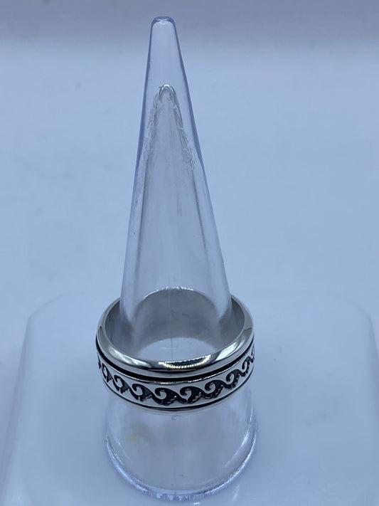 🌊💍 Anillo Giratorio de Plata 925 con Diseño de Olas — vista lateral