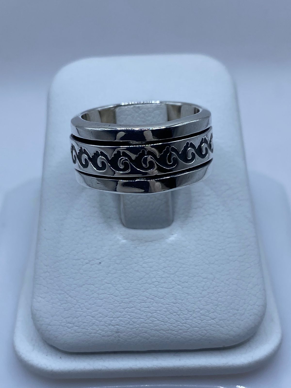 Anillo Giratorio de Plata 925 con Diseño de Olas