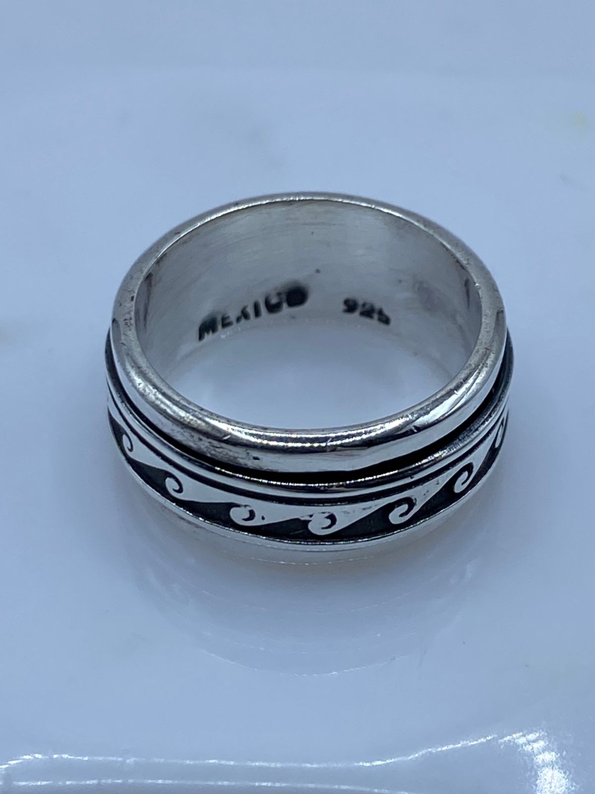 🌊💍 Anillo Giratorio de Plata 925 con Diseño de Olas