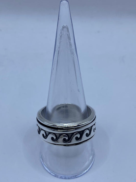 🌊💍 Anillo Giratorio de Plata 925 con Diseño de Olas