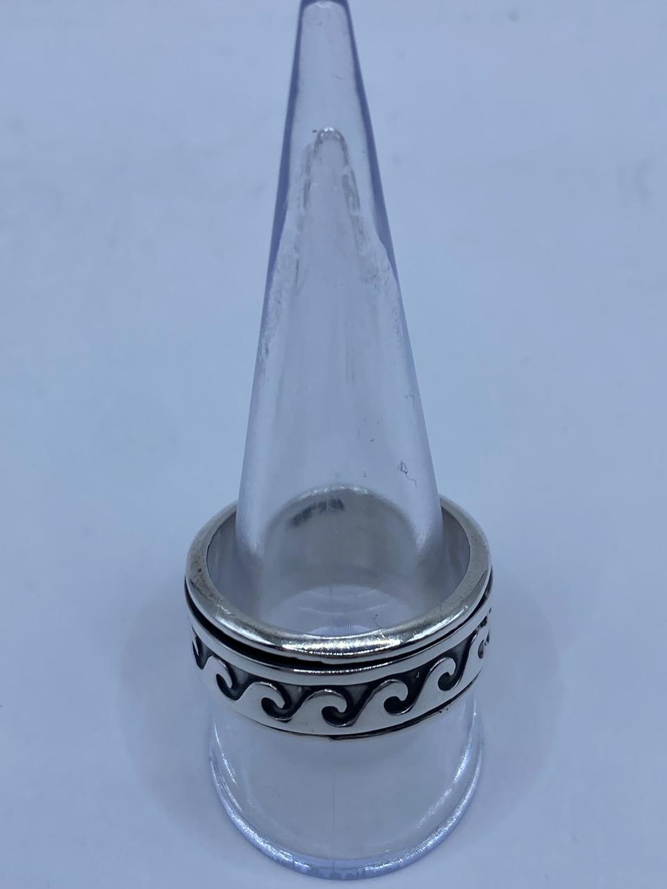 🌊💍 Anillo Giratorio de Plata 925 con Diseño de Olas