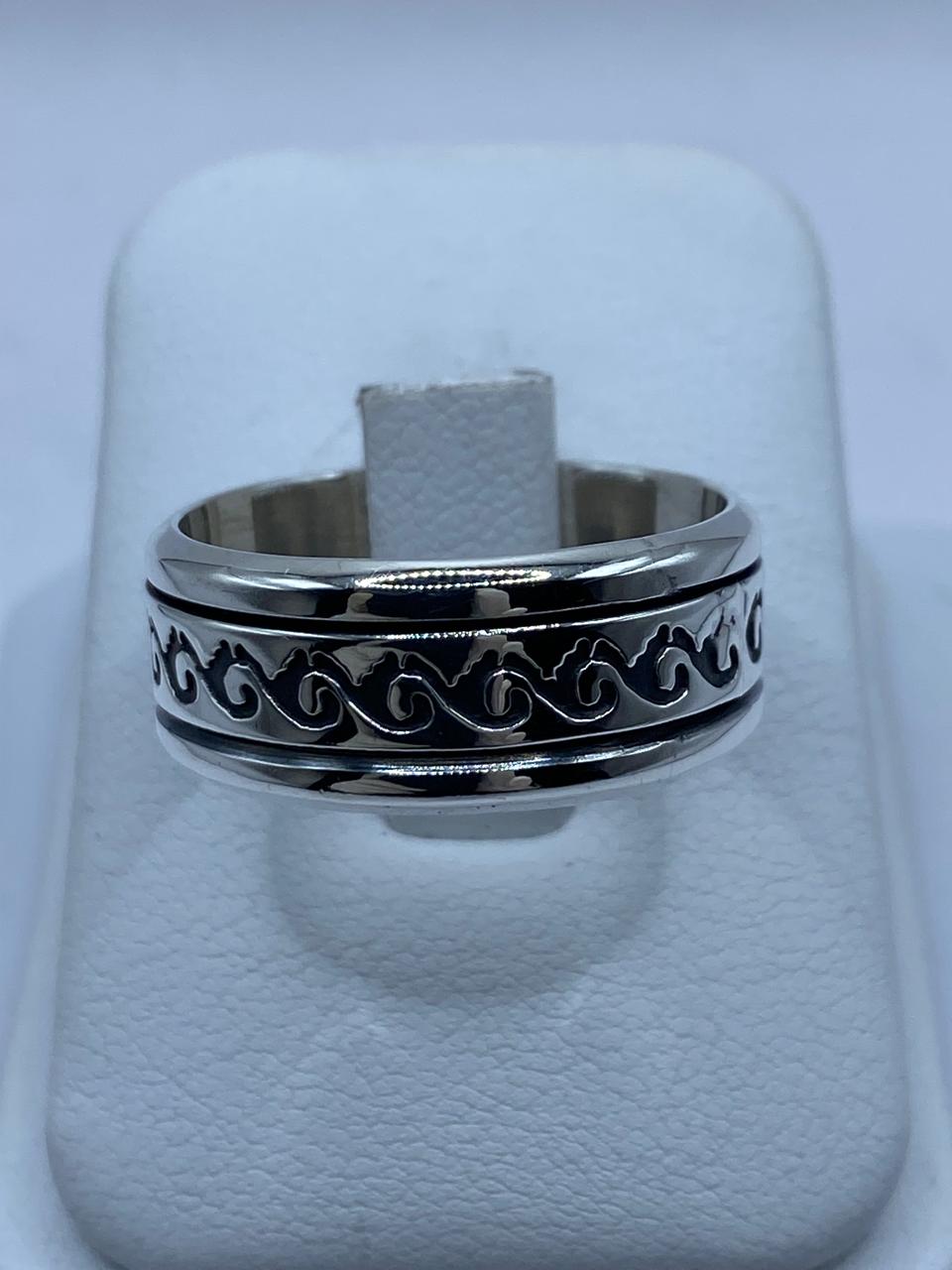 Anillo Giratorio de Plata 925 con Diseño de Olas Clásicas — vista lateral