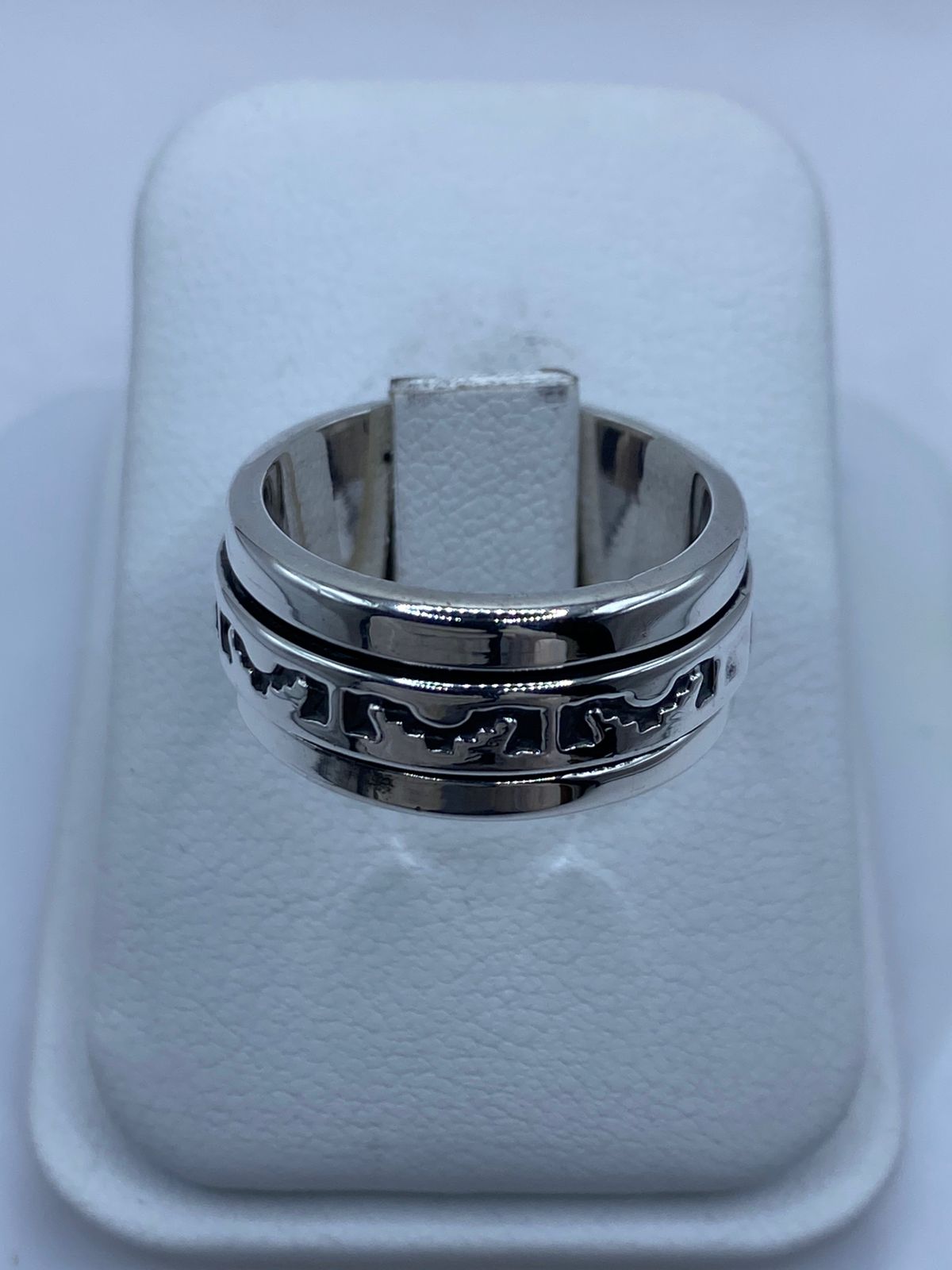 💍✨ Anillo Giratorio de Plata 925 con Diseño Tribal Calado