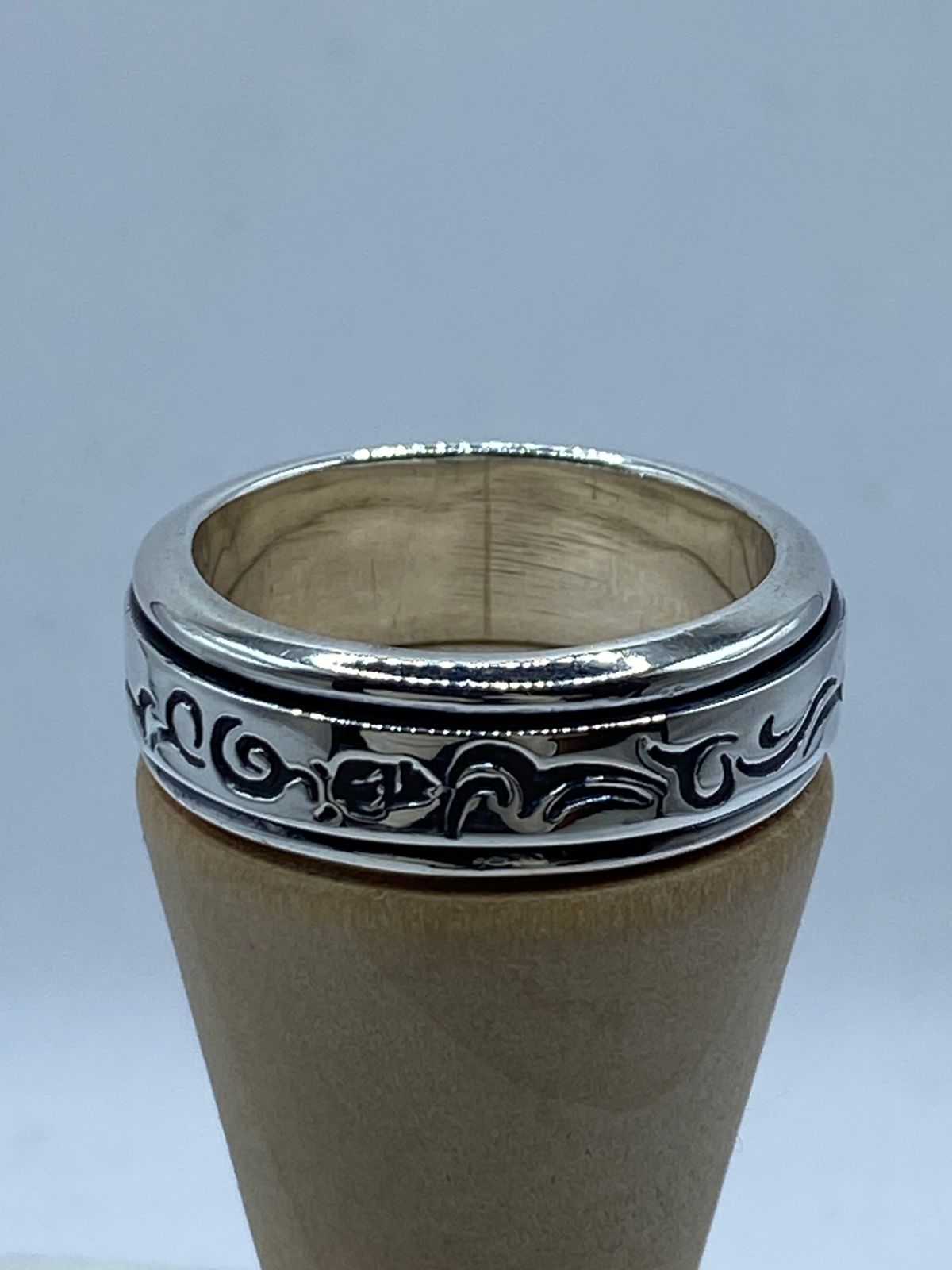 Anillo Giratorio de Plata 925 con Diseño Tribal Elegante