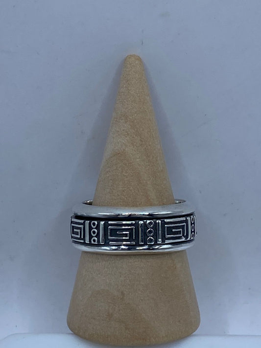 ✨ Anillo Giratorio de Plata 925 con Diseño Geométrico Estilo Greca — vista lateral
