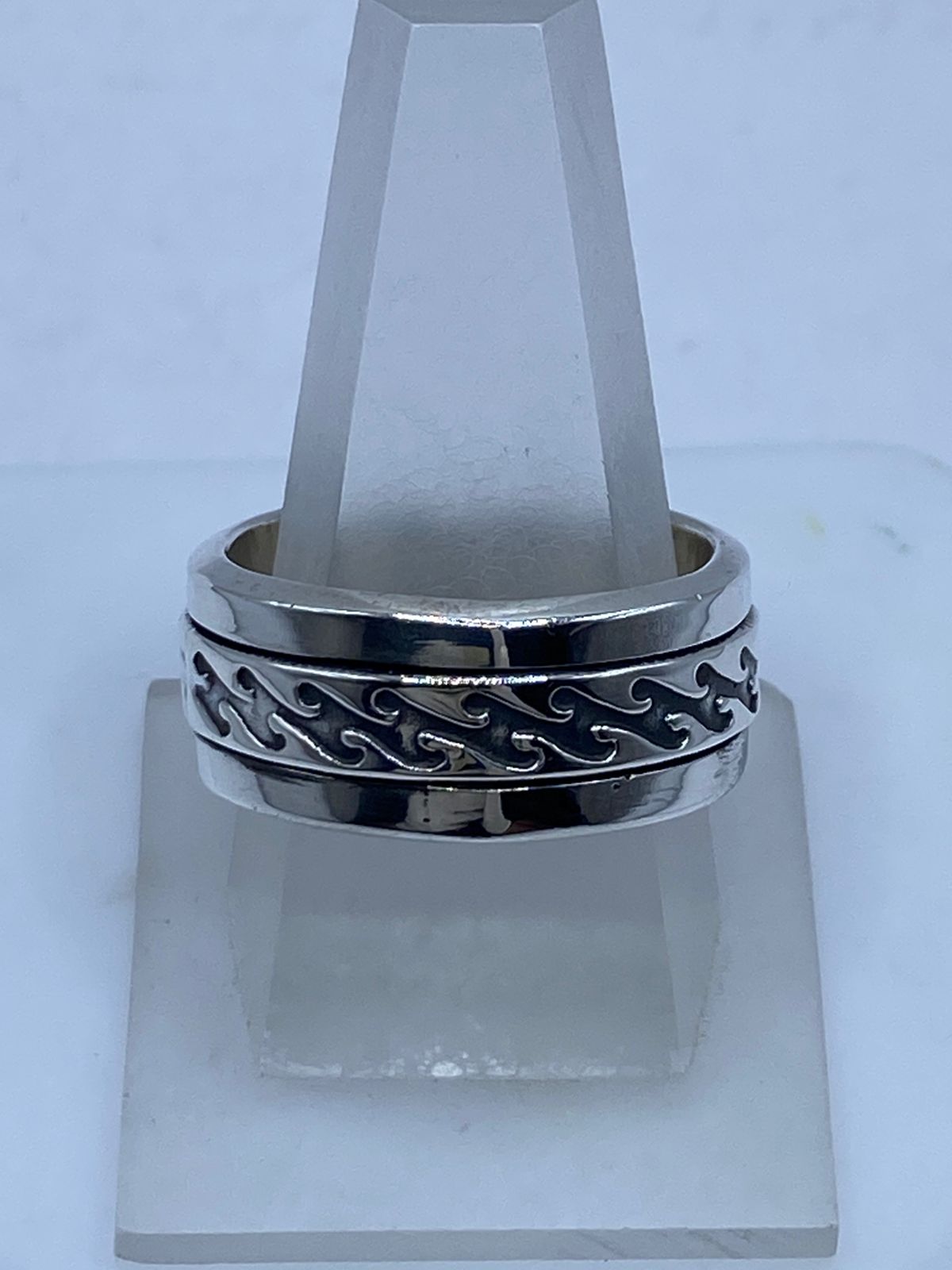 💍 Anillo Giratorio de Plata 925 con Diseño Tribal Entrelazado — vista lateral