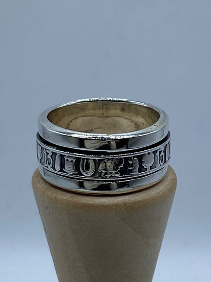 Anillo Giratorio de Plata 925 con Símbolos de la Suerte, vista posterior