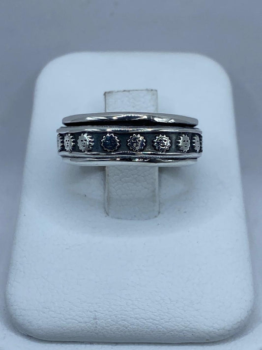 Anillo Giratorio de Soles en Plata 925 — vista lateral