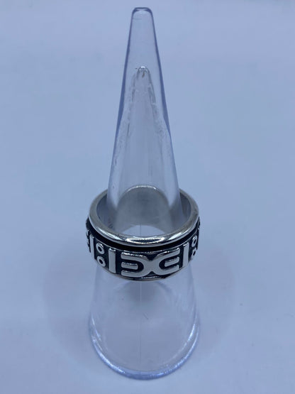 Anillo Giratorio de Plata 925 con Diseño Geométrico Abstracto, vista frontal