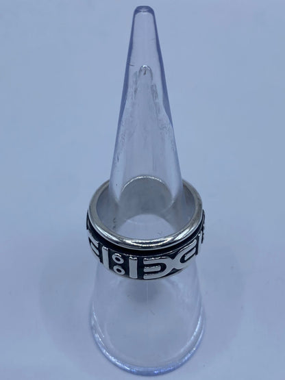 Anillo Giratorio de Plata 925 con Diseño Geométrico Abstracto, vista lateral