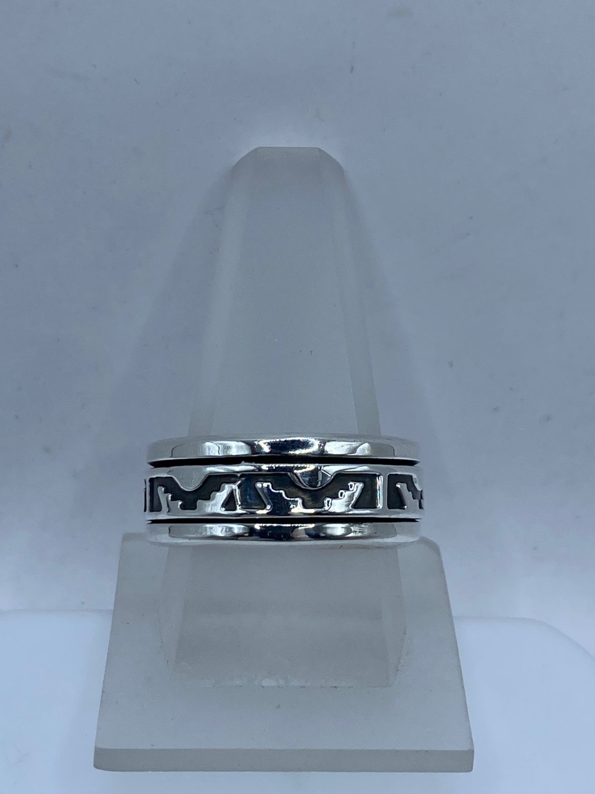 💍 Anillo Giratorio de Plata 925 con Diseño Tribal Calado