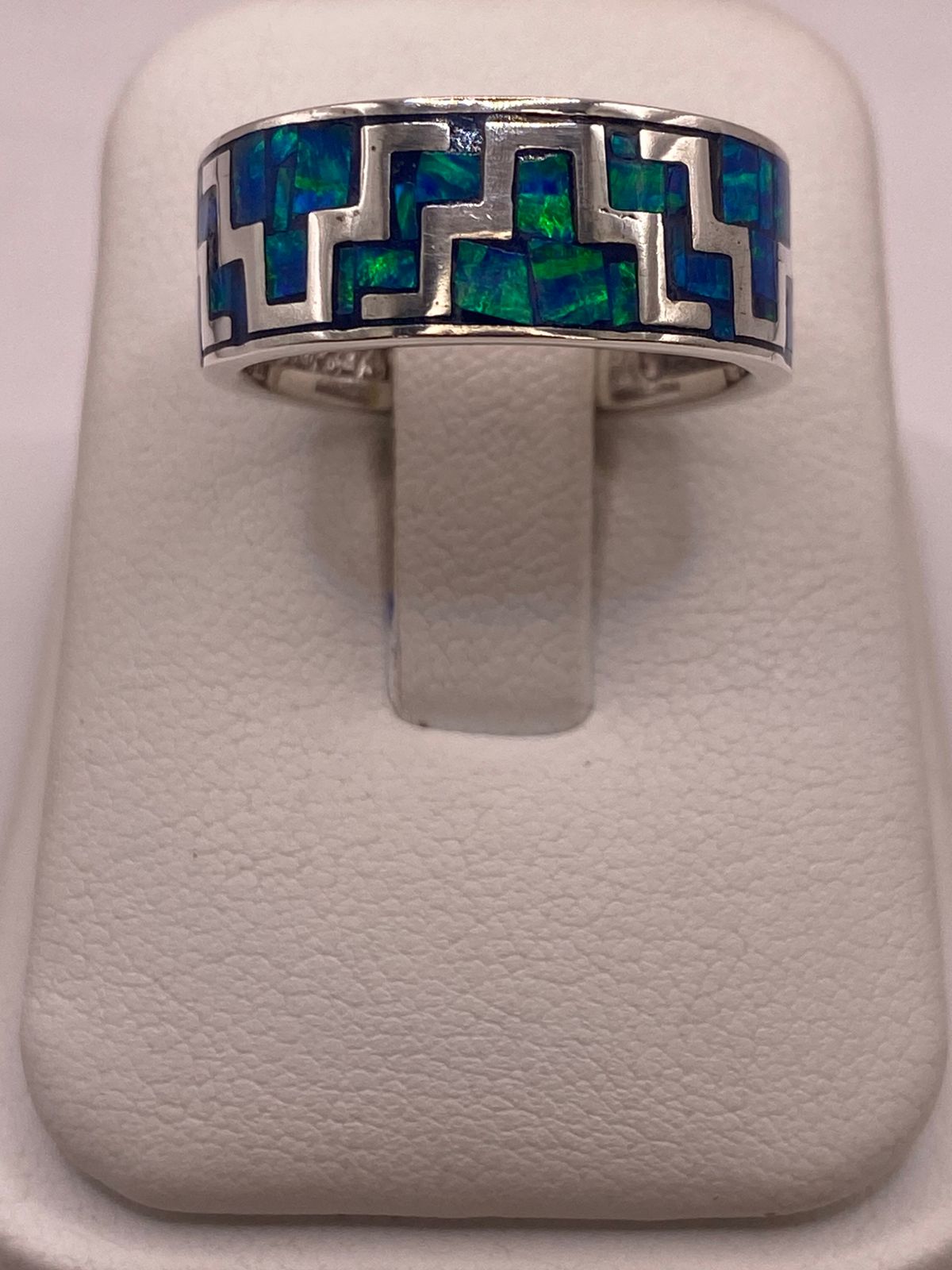 Anillo Greca Geometrica Continua con Ópalo de Fuego en Plata .950