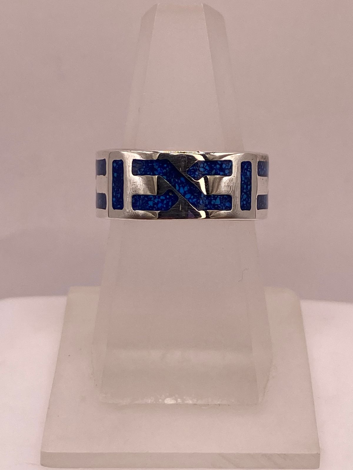 Anillo Greca Geométrica con Piedra Incrustada Azul de Plata .925